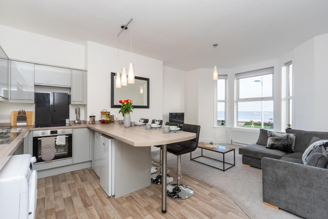 Sea Views Stunning 2 Bedroom Apartment # Lowestoft Exterior photo