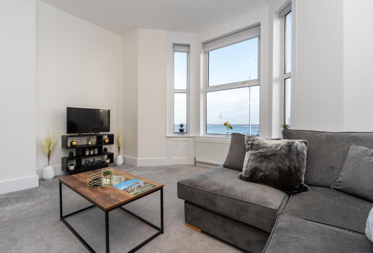 Sea Views Stunning 2 Bedroom Apartment # Lowestoft Exterior photo
