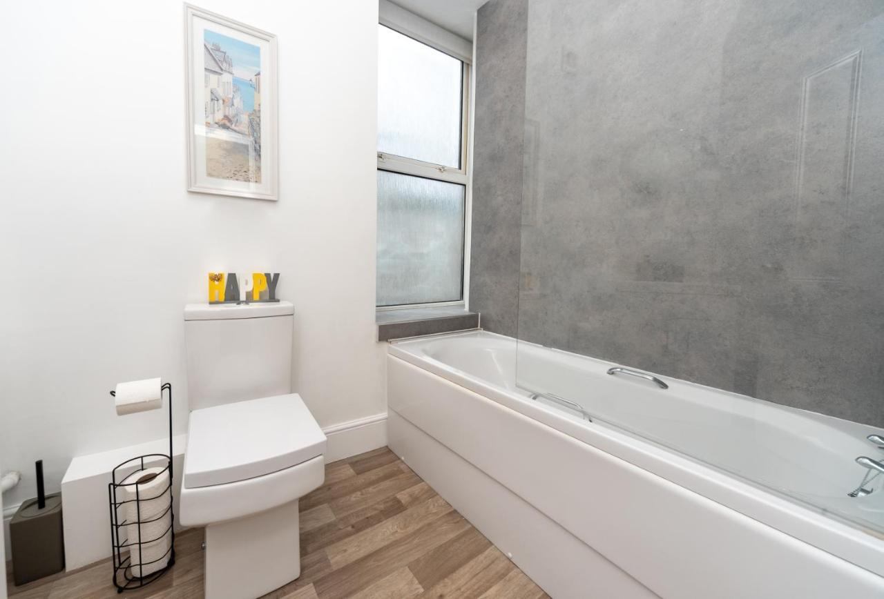 Sea Views Stunning 2 Bedroom Apartment # Lowestoft Exterior photo